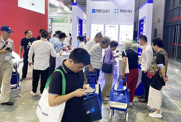 防水性絕對(duì)值編碼器在線演示充滿(mǎn)興趣